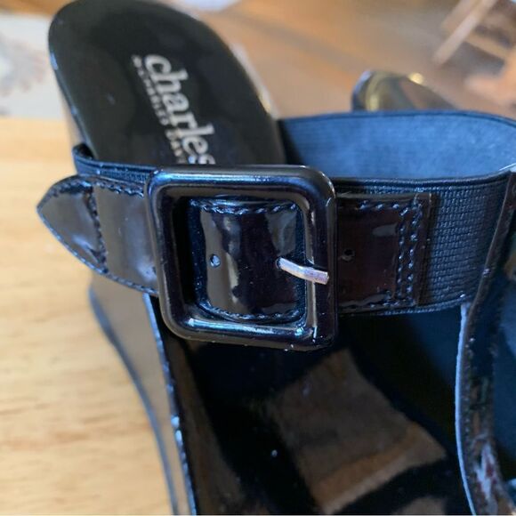 Charles David Wedge Sandals 4” Heels Black Patent Leather Adj Straps Sz 9.5 - Picture 3 of 6
